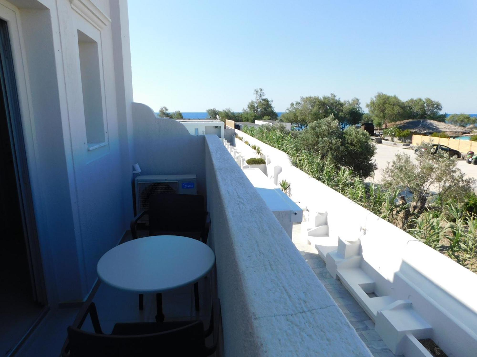 Perissa Beachfront Rooms Luaran gambar